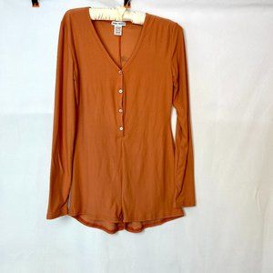 Simply Fabulous One Piece Romper Sz M Orange Polyester Spandex Soft